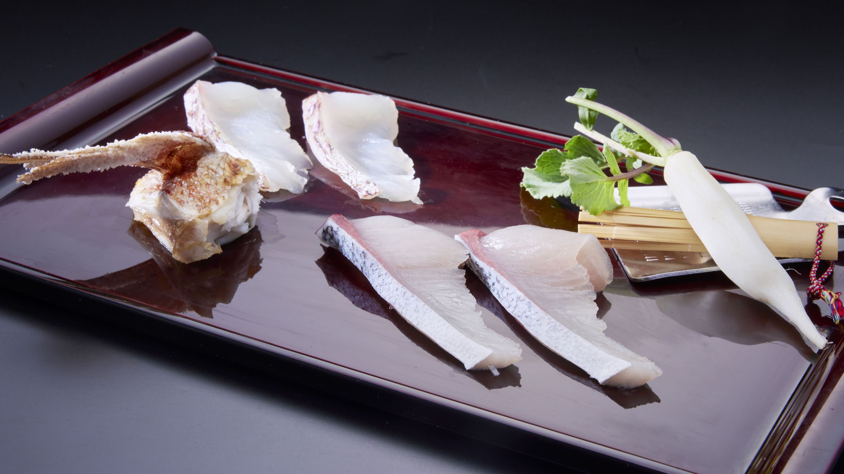 【ご夕食】熊野絢爛割烹-白龍 極 -／アセロラ真鯛とブリヒラのしゃぶしゃぶ