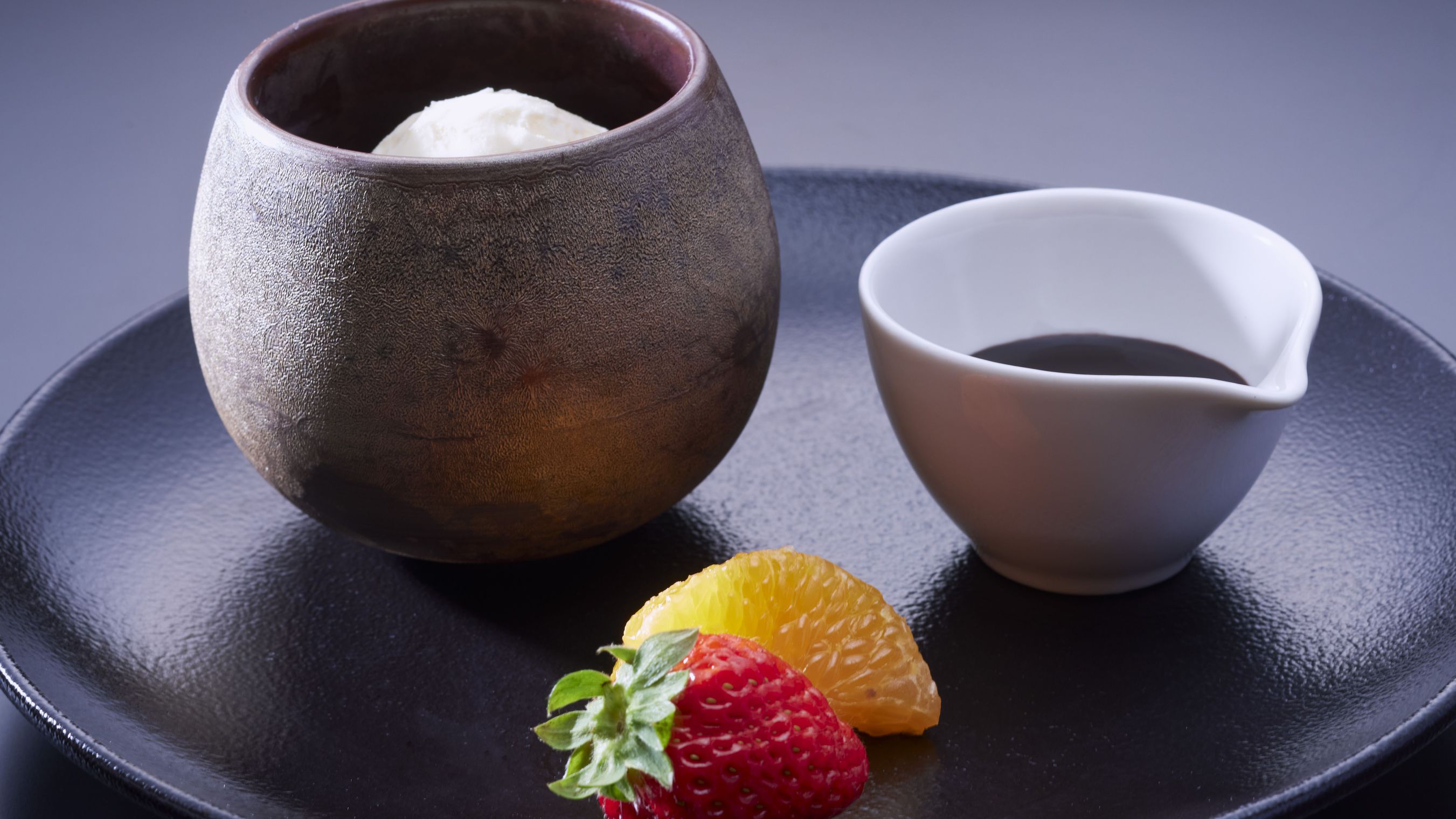 【ご夕食】熊野絢爛割烹-白龍-／大内山バニラアイスのチョコソース掛け