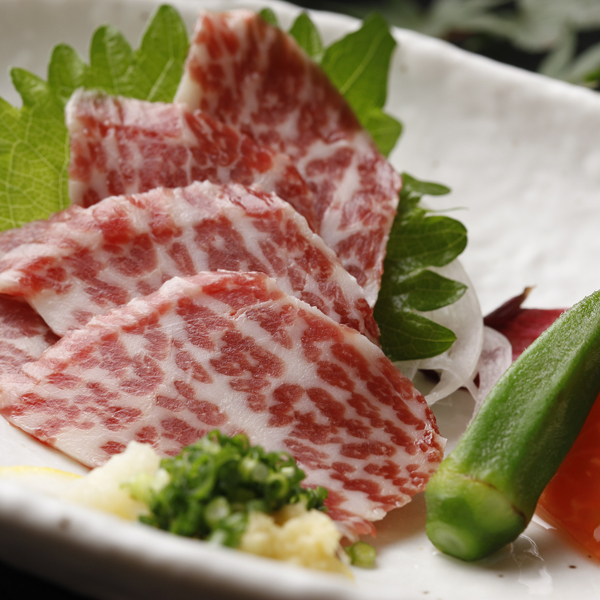 熊本名産の馬刺し（写真は一例）