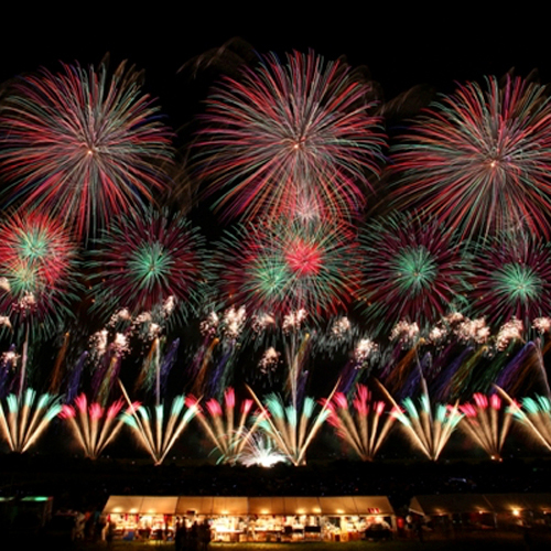 *赤川花火大会／日本の花火100選でもトップ10に入る日本屈指の花火大会です。