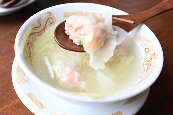 海老ワンタン天城軍鶏の上湯スープ