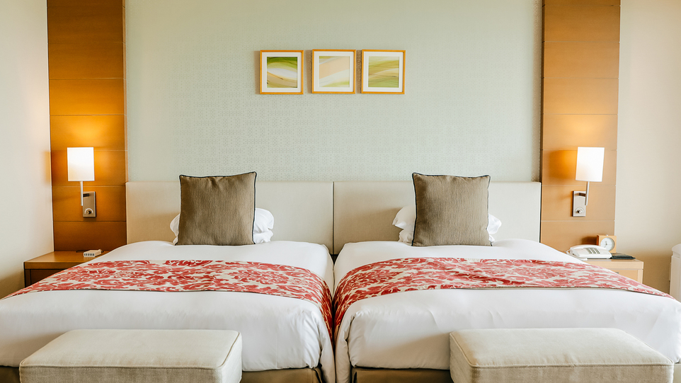 禁煙プレミアムツイン／ワイドビュールーム（コーラルウィング）