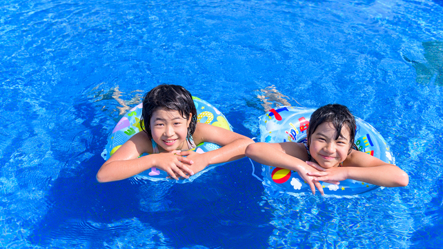 【浮き輪】プールやビーチでのんびりプカプカ
