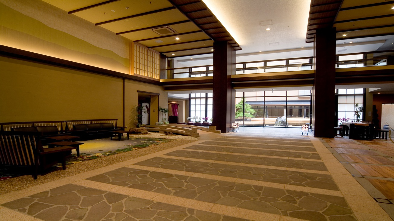 【ロビー】広々とした開放的なロビー。