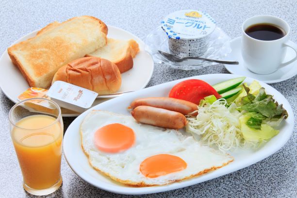 朝食