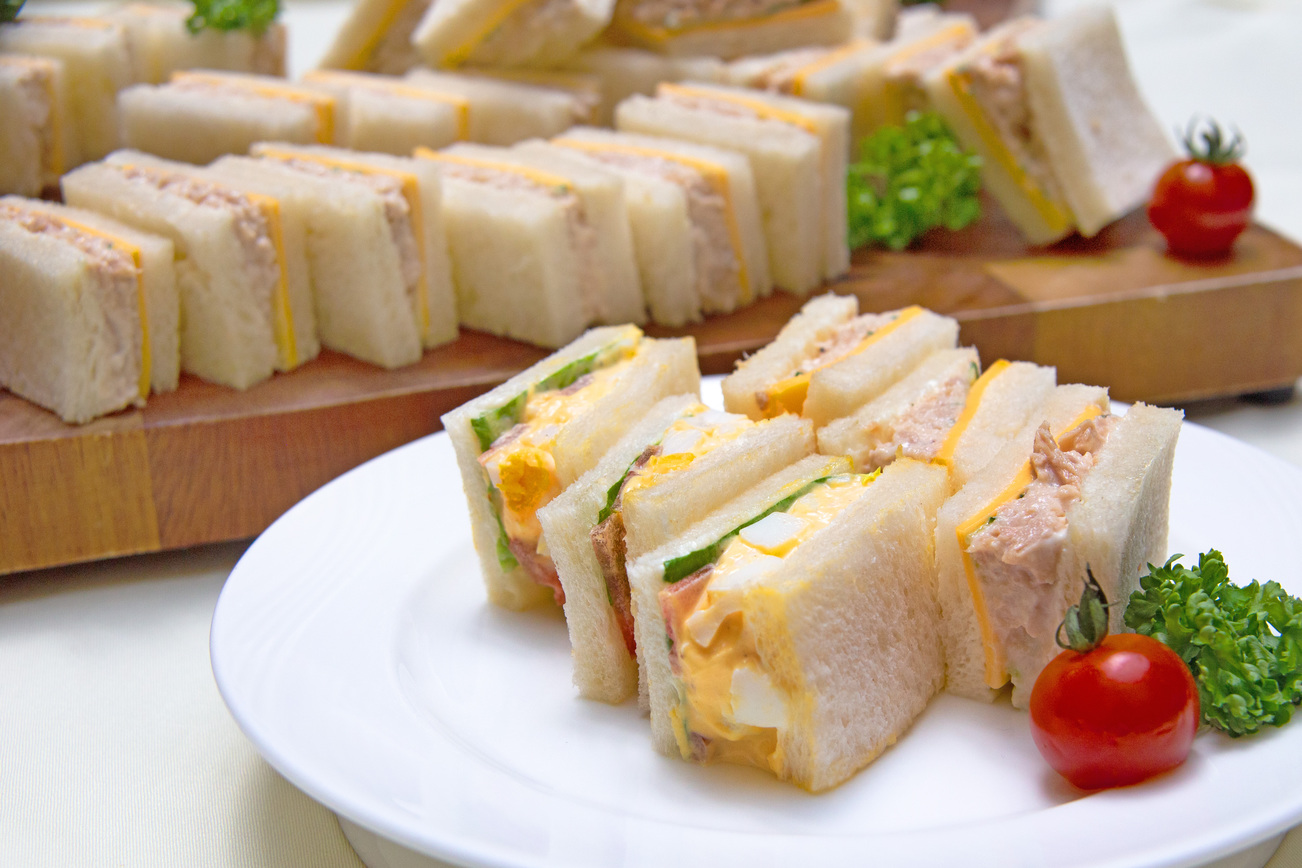 朝食サンドウィッチ
