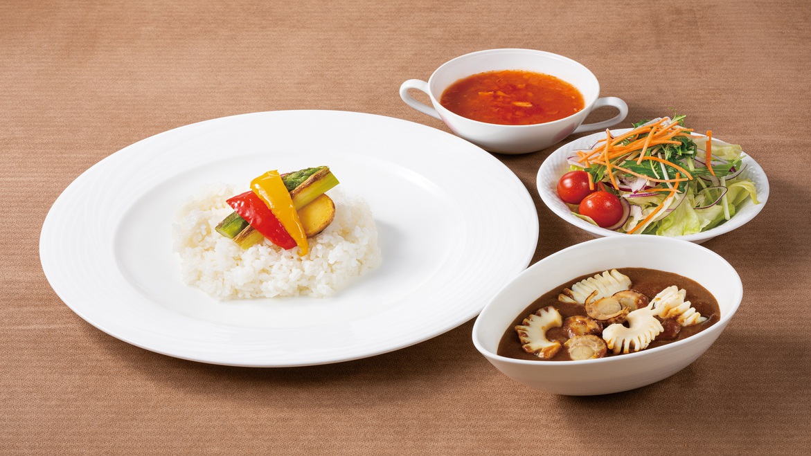 イカとベビーホタテのシーフードカレー(イメージ)