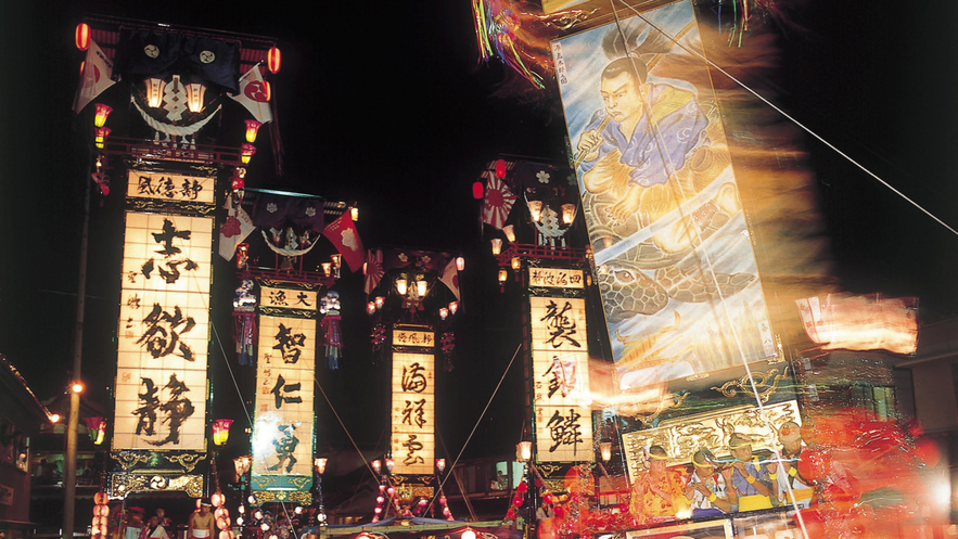 石崎奉燈祭り写真提供：石川県観光連盟