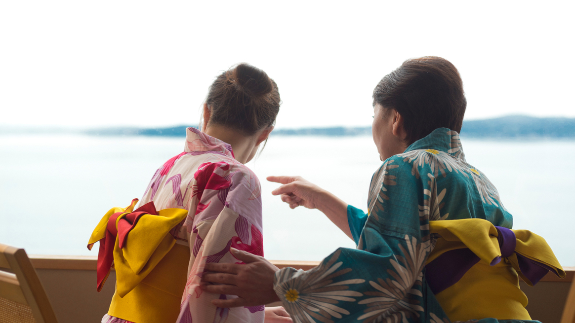 客室からは七尾湾が一望