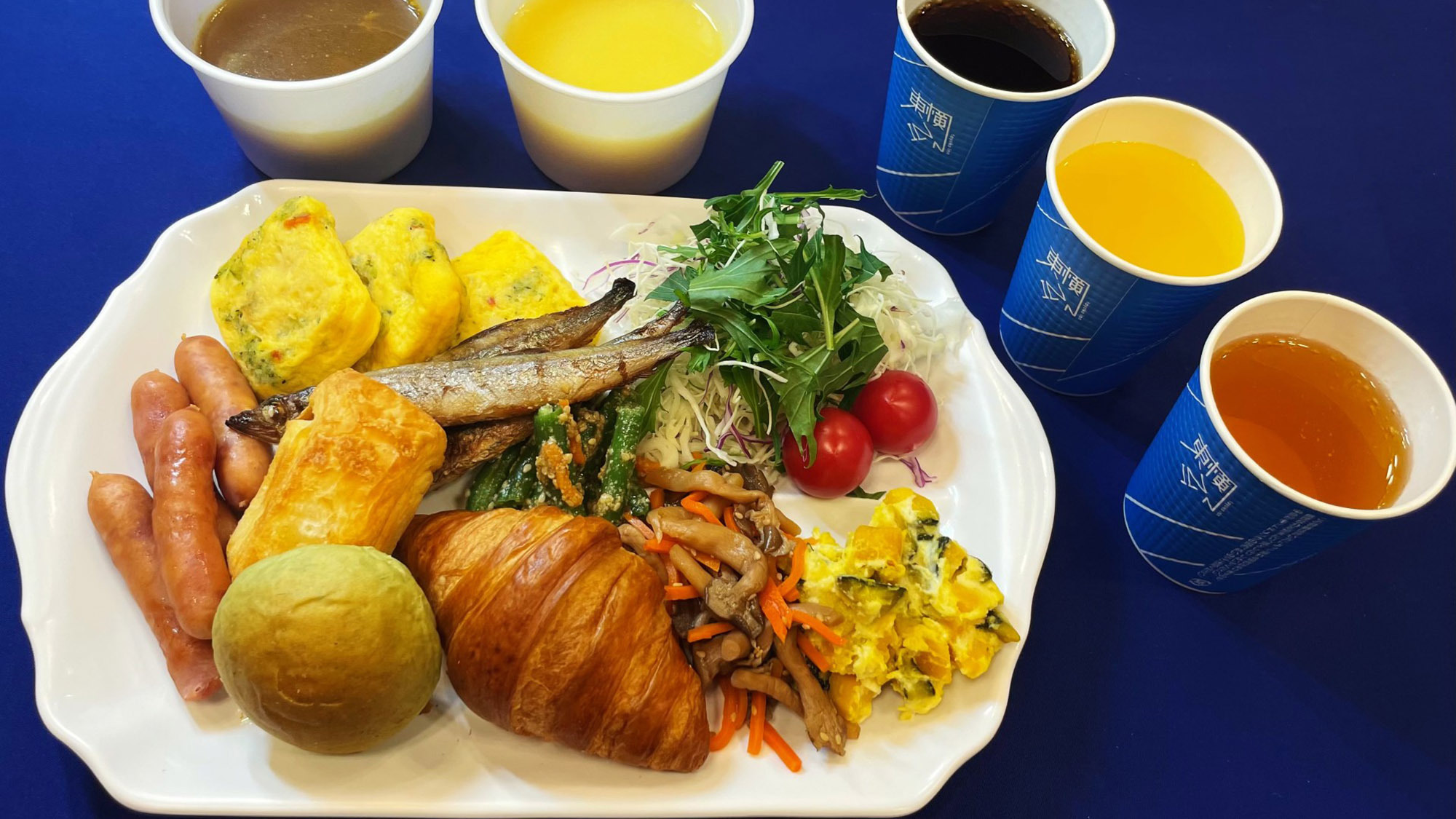 朝食