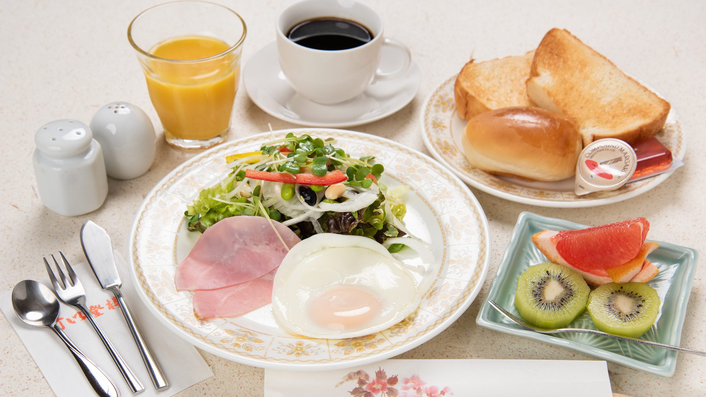 【朝食付】しっかりボリュームの朝食で満足！和・洋★気分で選べるのがうれしい♪