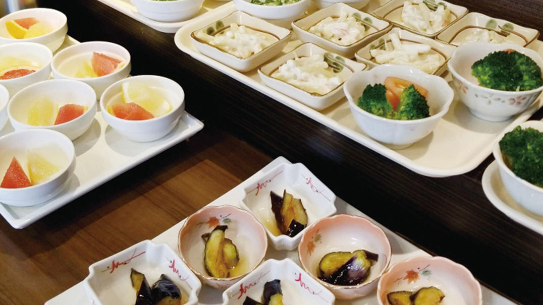 朝食バイキング※感染対策としまして、お一人様ずつ小分けにしてご提供しております。