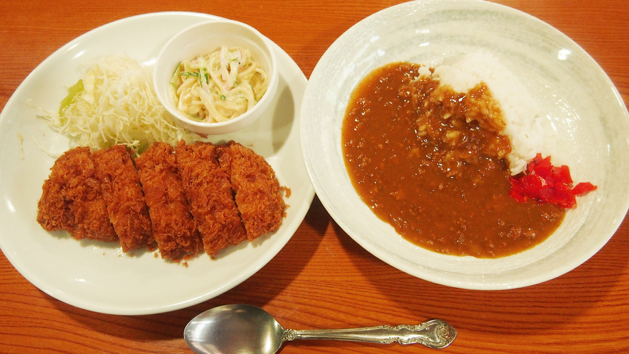 夕食（とんかつ、キーマカレー）