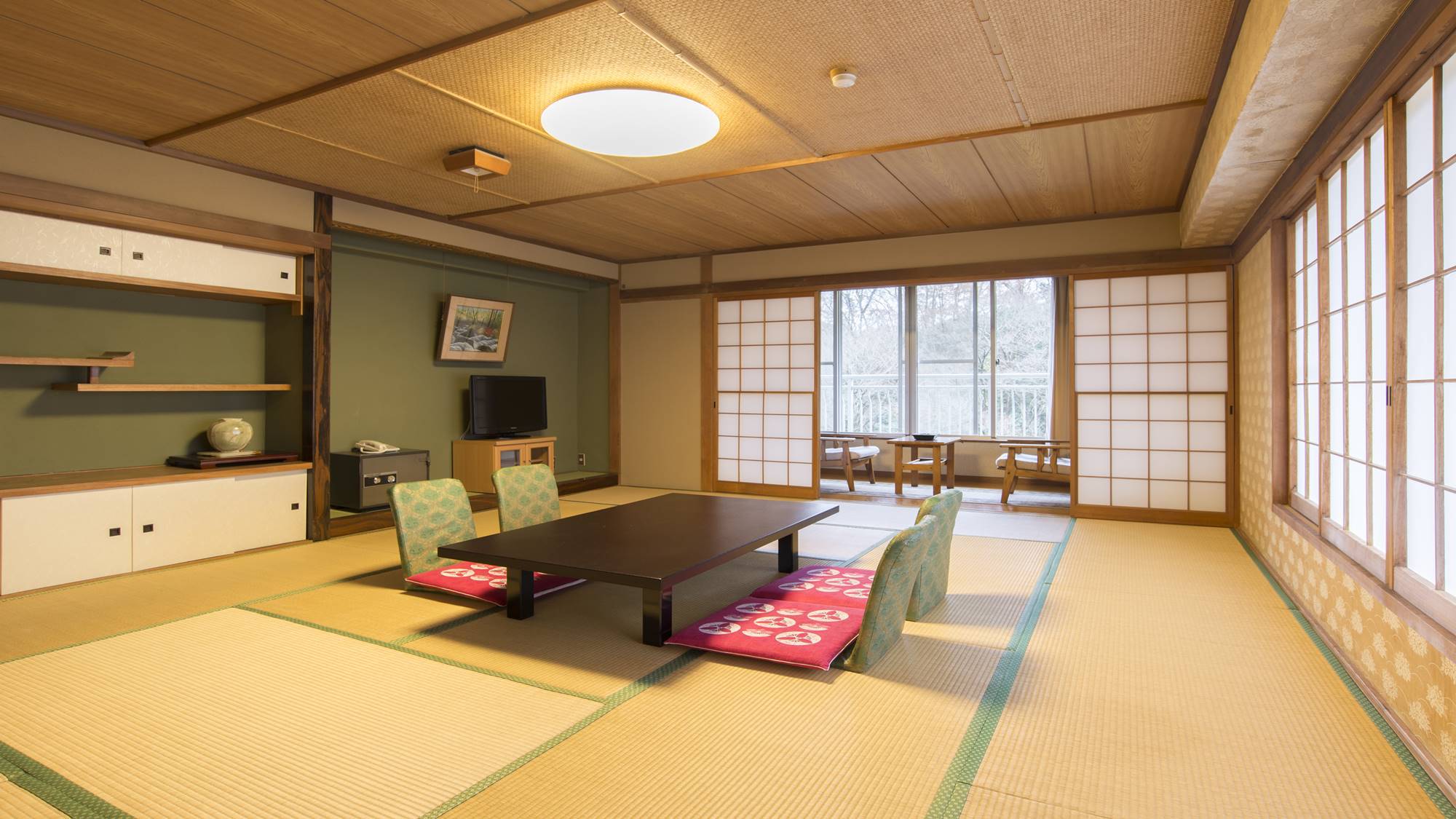 Yashio Onsen Yashiokan Yashio Onsen Yashiokan is conveniently located in the popular Fujioka area. The property offers guests a range of services and amenities designed to provide comfort and convenience. All the necessary 