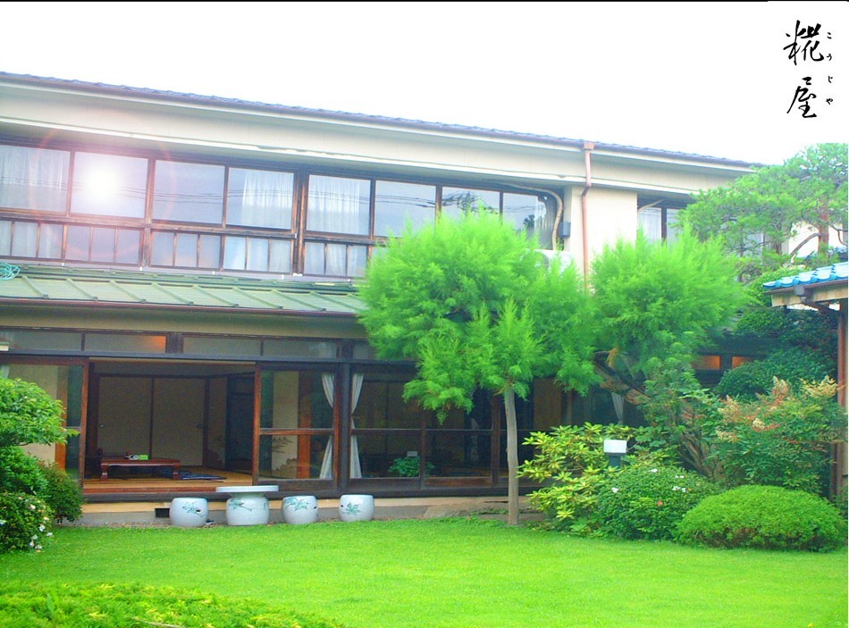 江戸時代からつづく当館の日本庭園