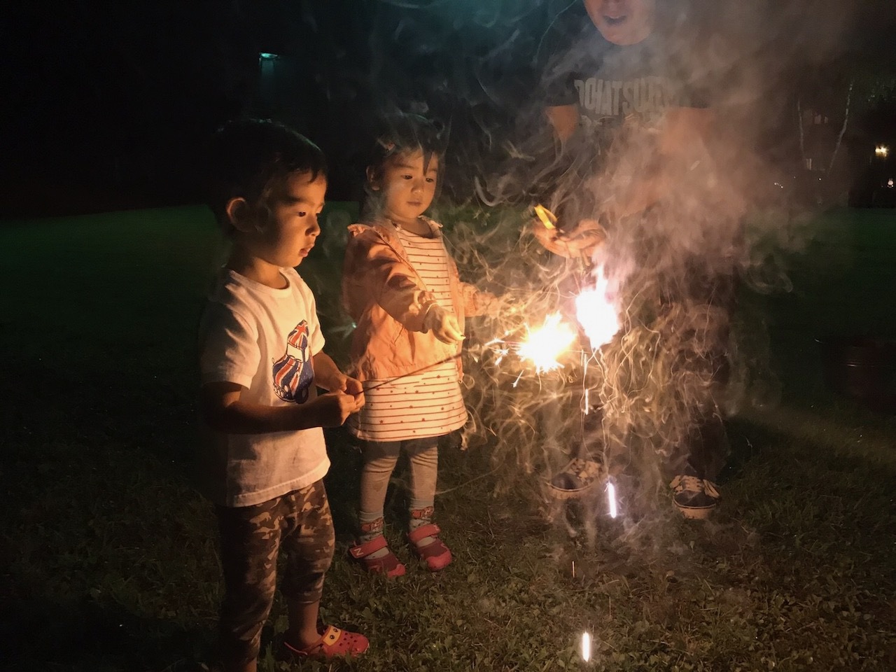 お子様連れは花火も。