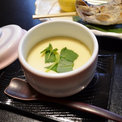 【赤城鶏と羽場姫鱒の茶碗蒸し】