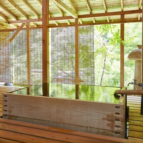 西館和洋室の客室露天風呂（一例）