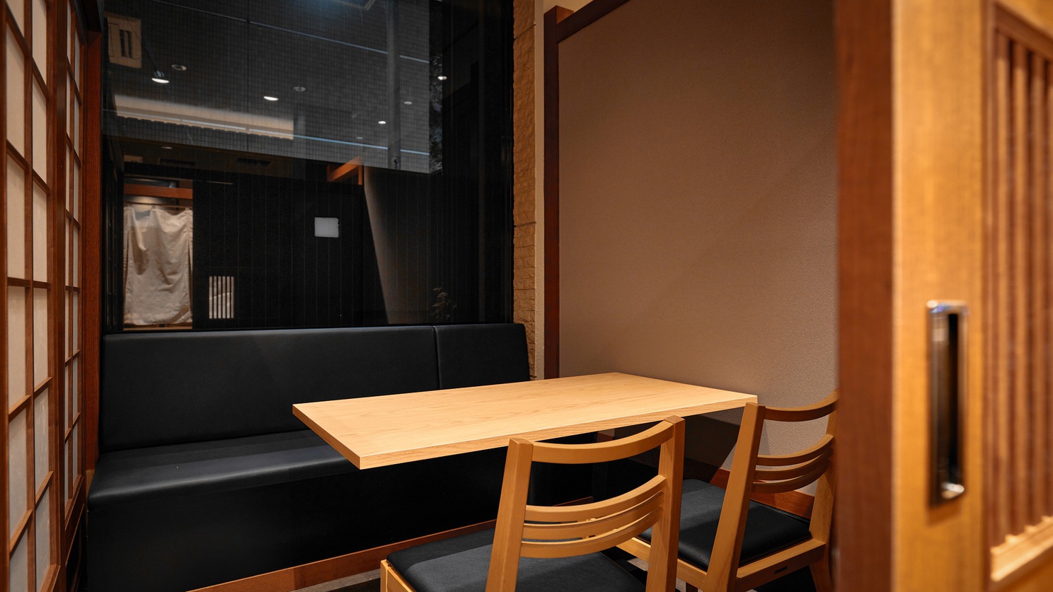 レストラン客席イメージ