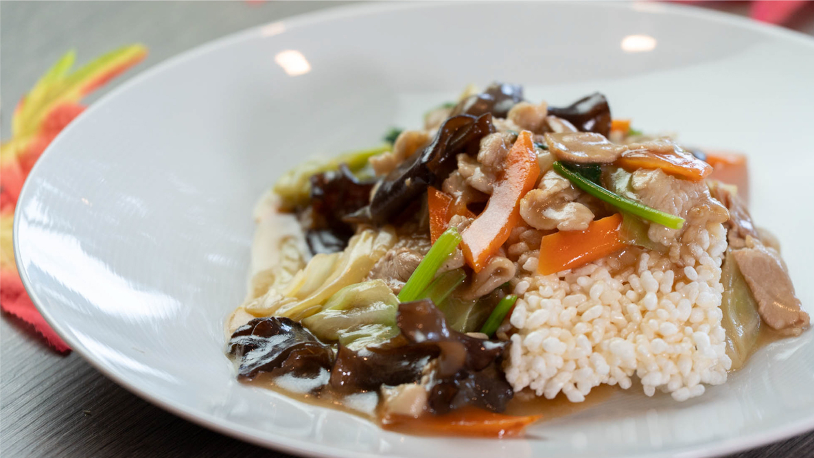 【10/3〜11/29の期間限定】「新潟の秋の大収穫祭」中華おこげと越後もちぶたと魚沼キノコ餡かけ