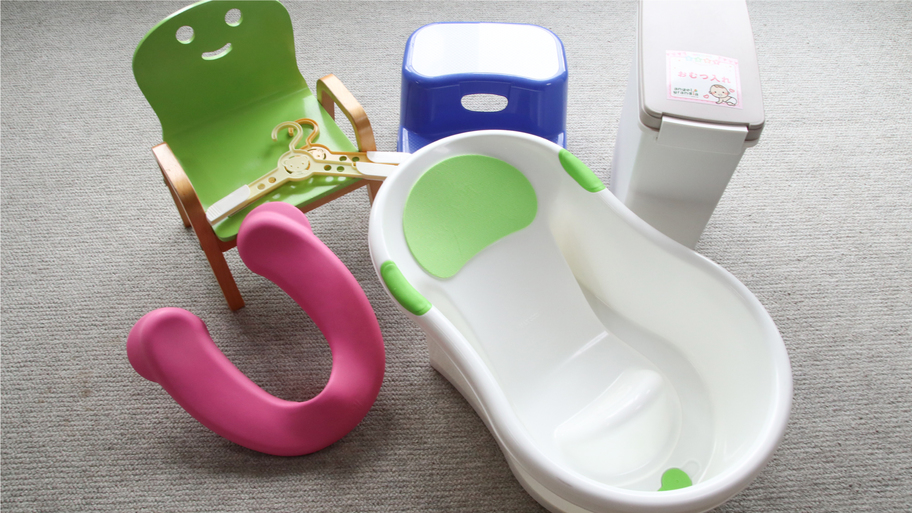 【子育て応援ルーム】補助便座、ベビーバス、子ども用チェアなどが揃っております♪