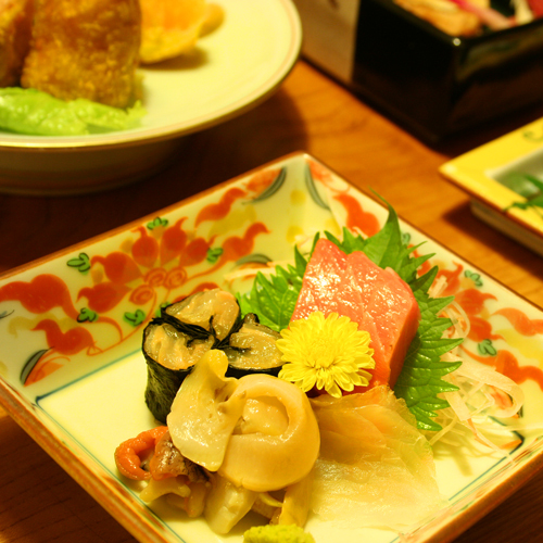 *日本海で獲れた新鮮なお刺身（夕食一例）
