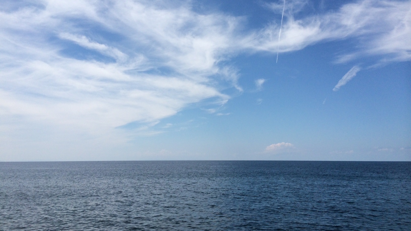 穏やかな午後の日本海