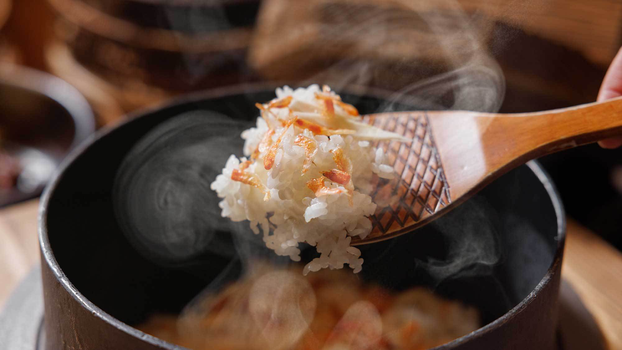【桜房】干し海老&タケノコの炊き込みごはん※白米もございます