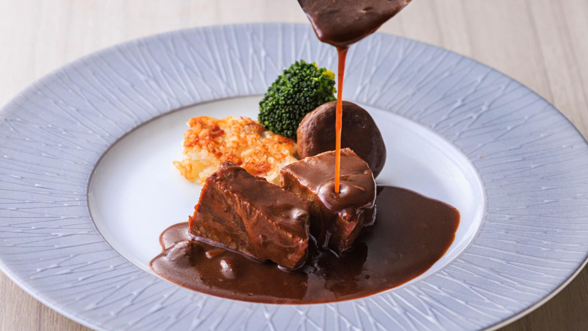 【2025秋】Buffet Restaurant牛ホホ肉の赤ワイン煮込み※9/16〜12/15