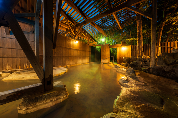 露天風呂（夜）