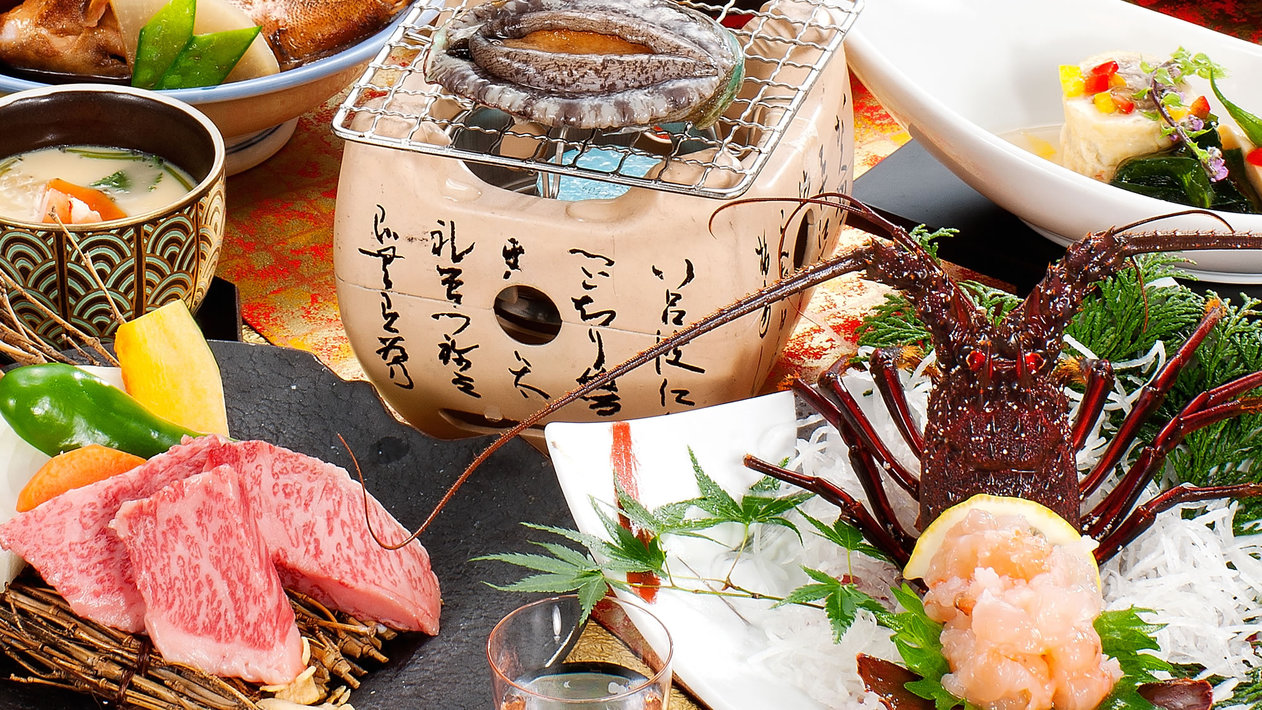 松阪牛とＡ5等級トモサンカク食べ比べ、伊勢えびお造り&あわび踊り焼き付き