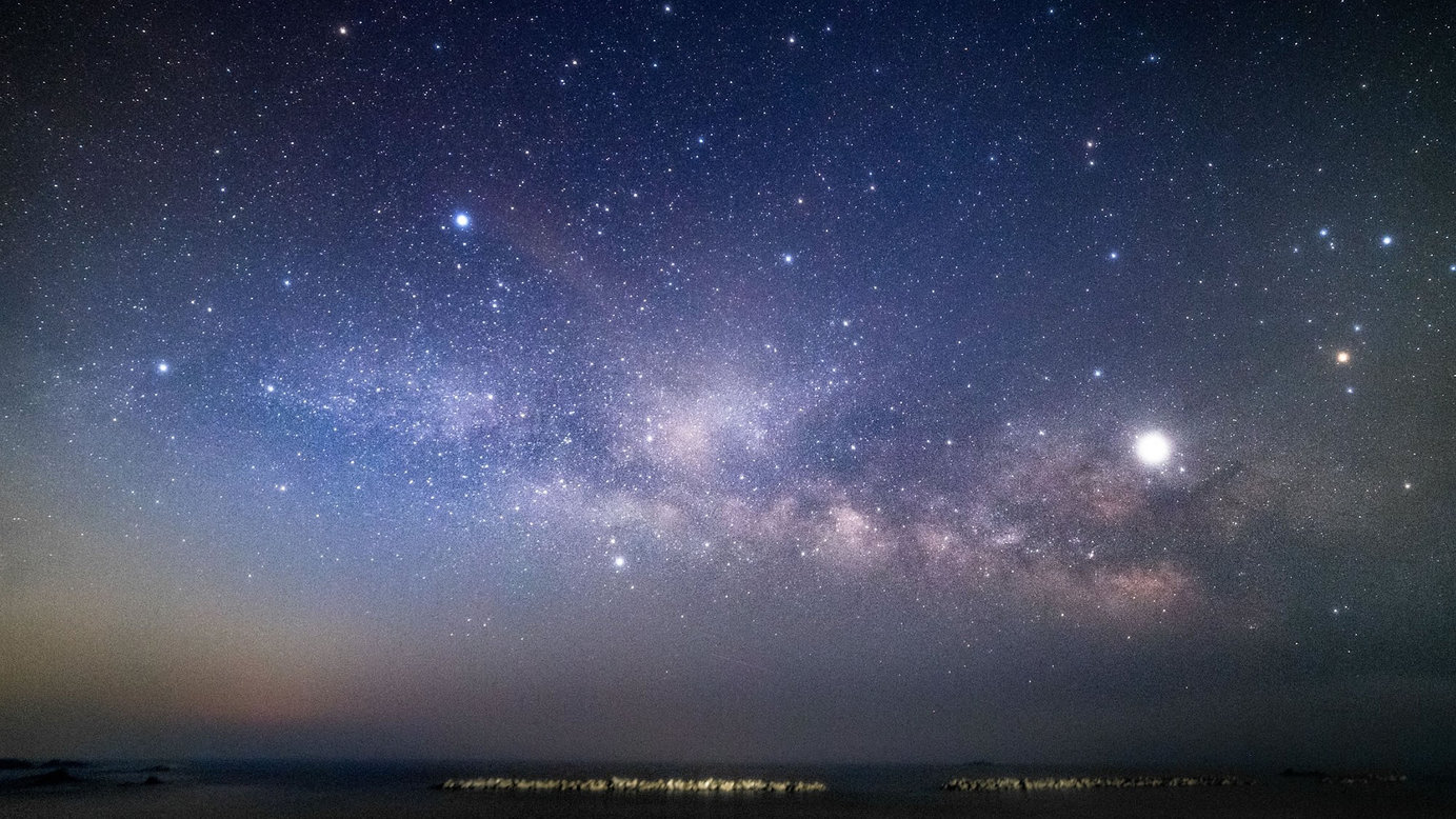 当館目の前の千鳥ヶ浜で見る星空