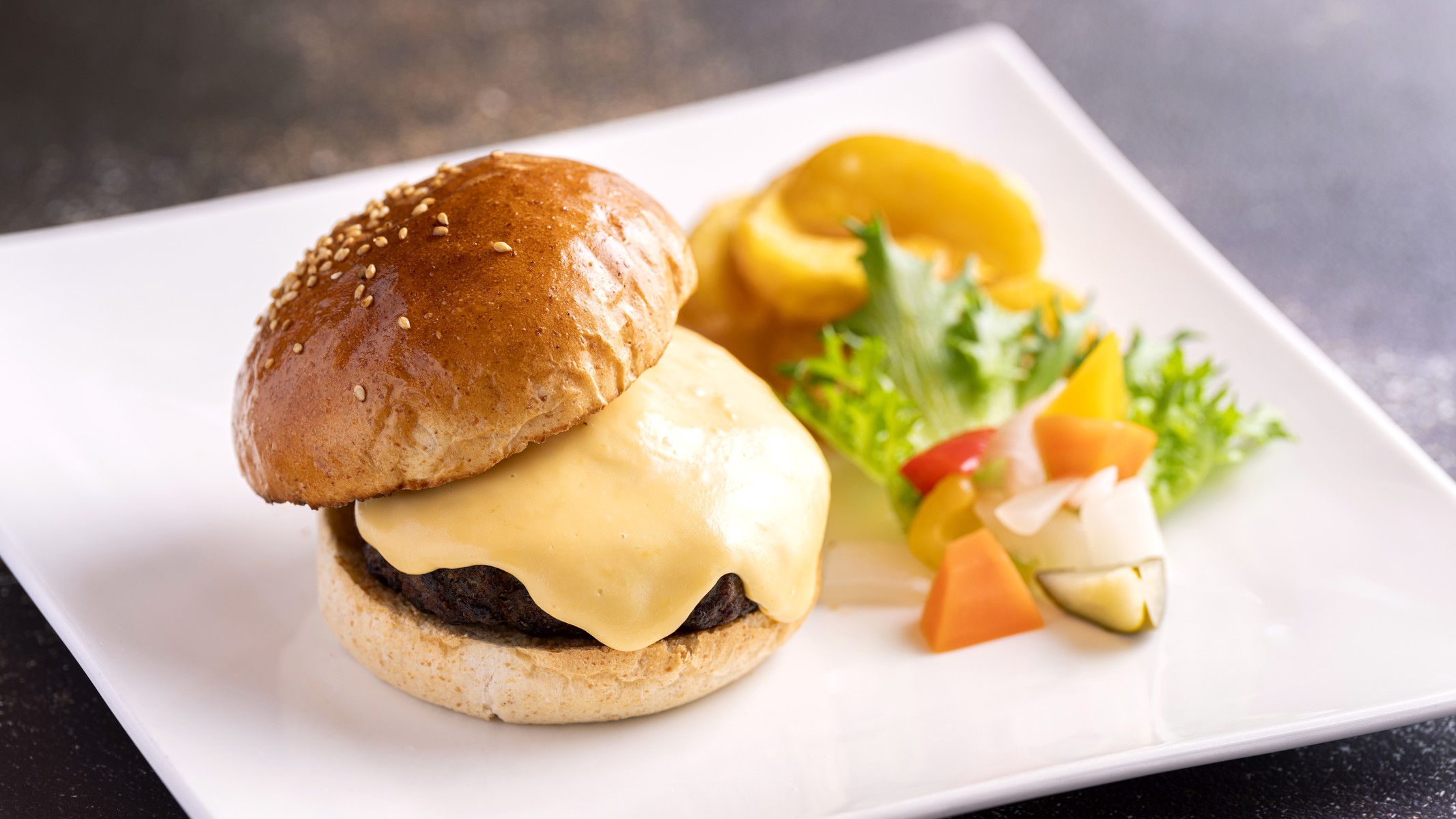 カフェ&ダイニングCOOチーズバーガー