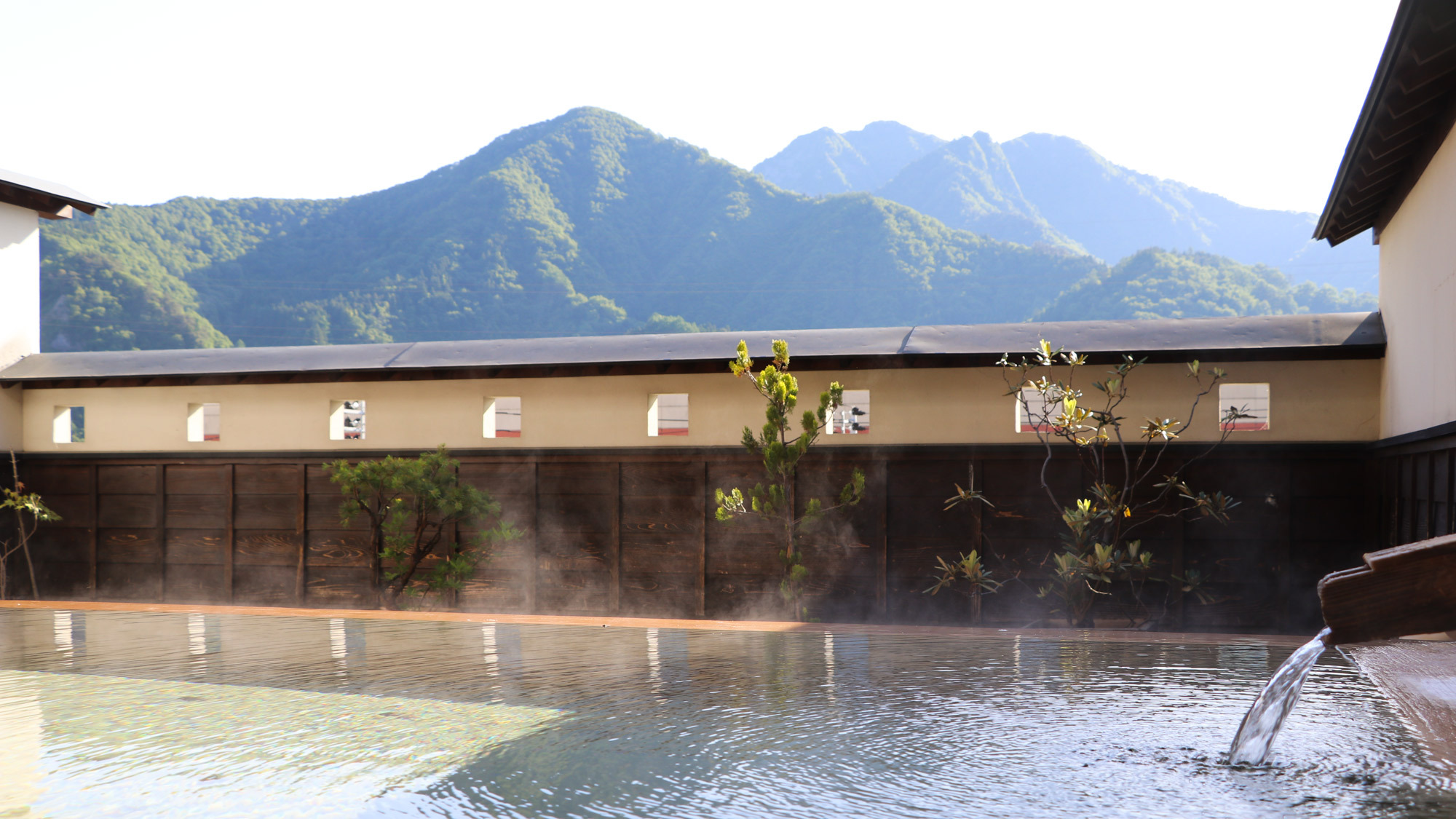 露天風呂から見る飯士山