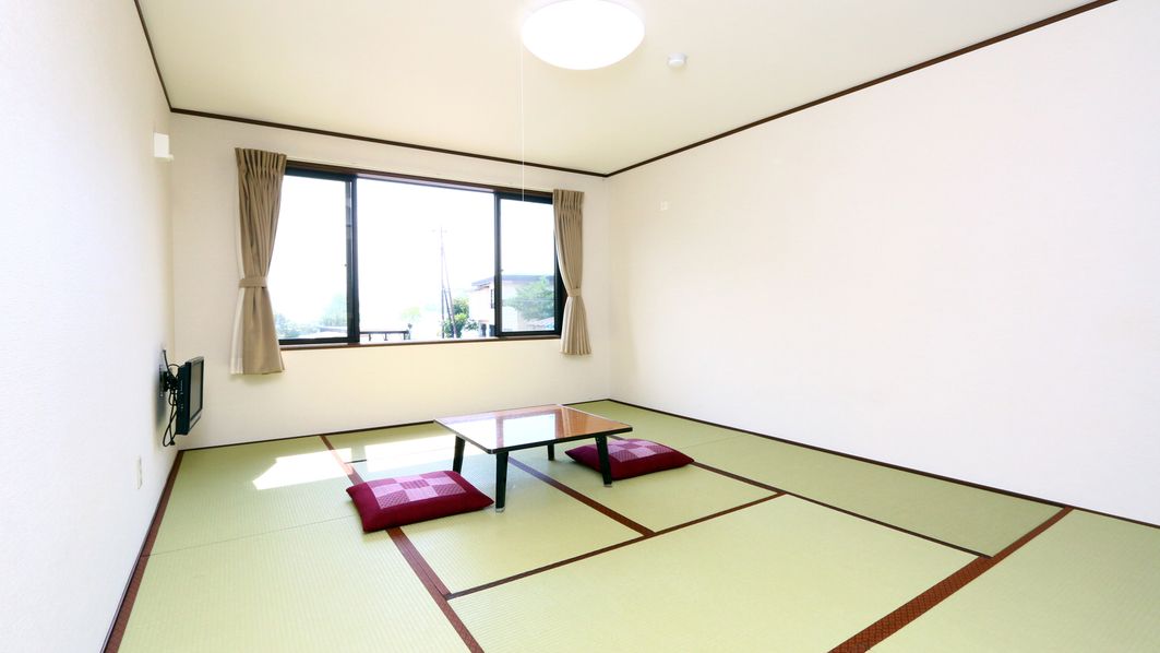 別館の客室一例天気がいい日は窓から富士山と湖が眺められる！