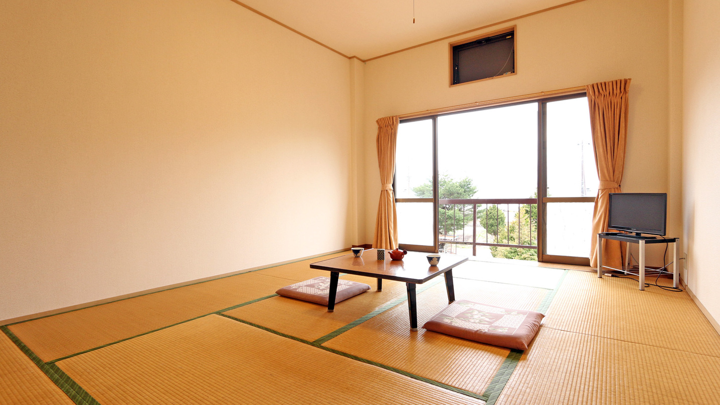 和室10畳シンプルながらも、明るさと温かさが伺えるお部屋です。