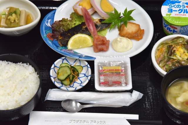 朝食