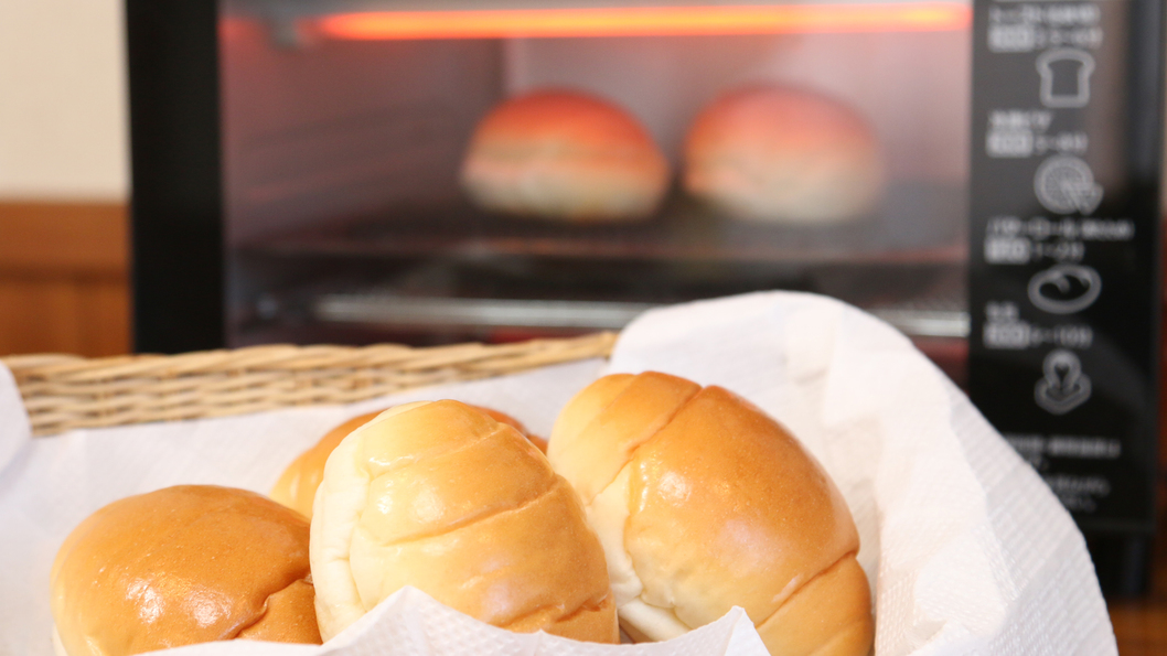 軽朝食オーブンで温めたパンは美味しい♪