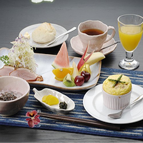 朝食一例