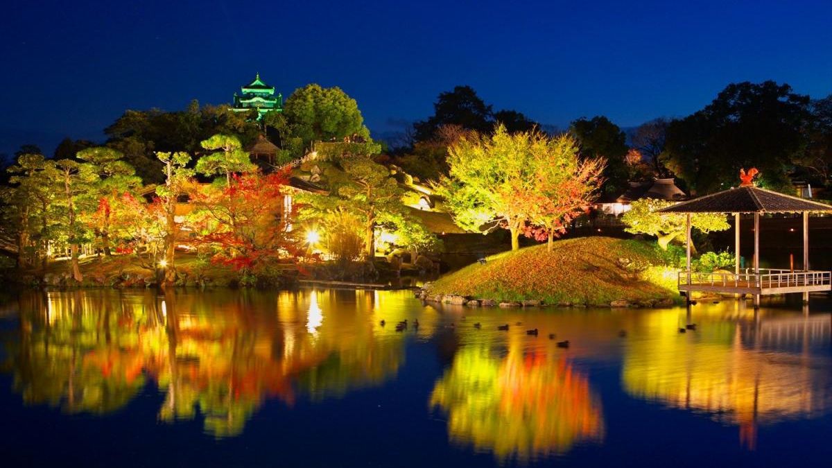 春、夏、秋に開催される烏城灯源郷、後楽園の幻想庭園に是非お出かけください。
