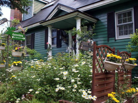 玄関前のショット