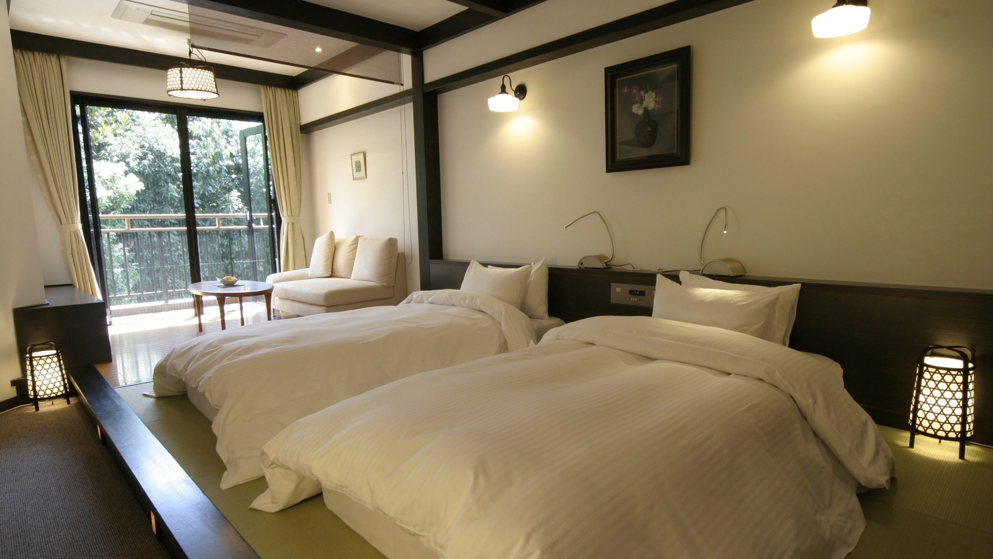 【露天風呂付】琉球畳にローベットの和風ツインベッドルーム