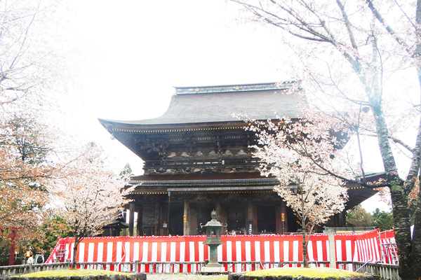 吉野山金峯山寺蔵王堂