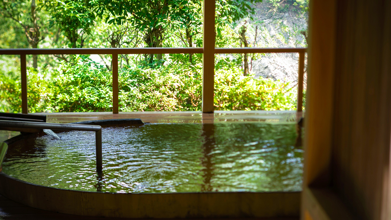 【露天風呂−銀嶺の湯】