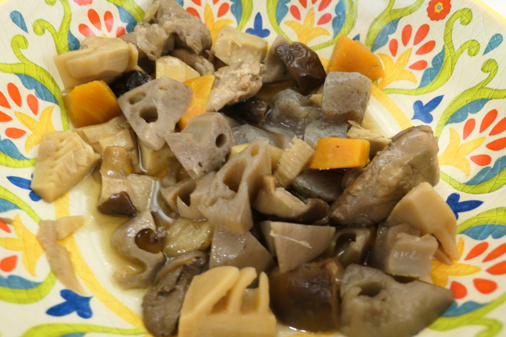 だしがよく染みこんだ煮物