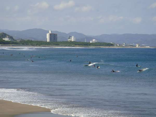 セレブのサーファーにも人気。ボディーボードや海水浴も楽しめる千倉ビーチ