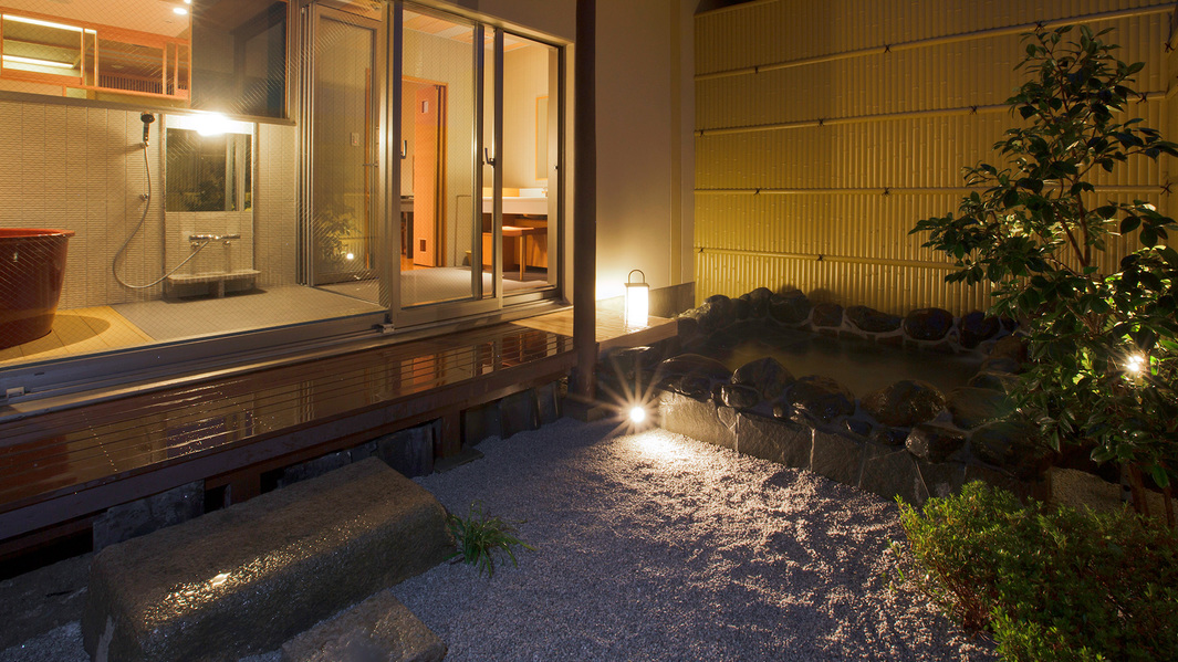 カバナルームの温泉露天風呂
