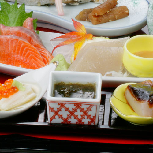 前菜とお刺身一例
