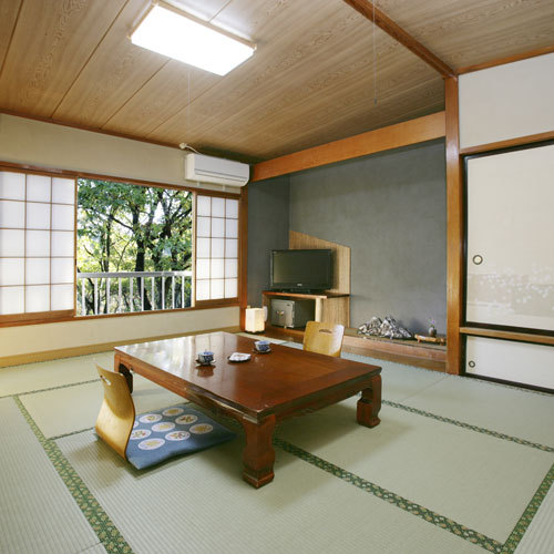 Maruyamakousen Ryokan Interior 1