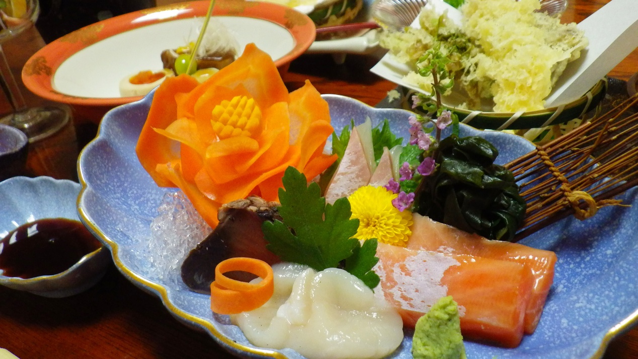 *【料理例／お造り】お客様の目も舌もお楽しみ頂けるようこだわっております。